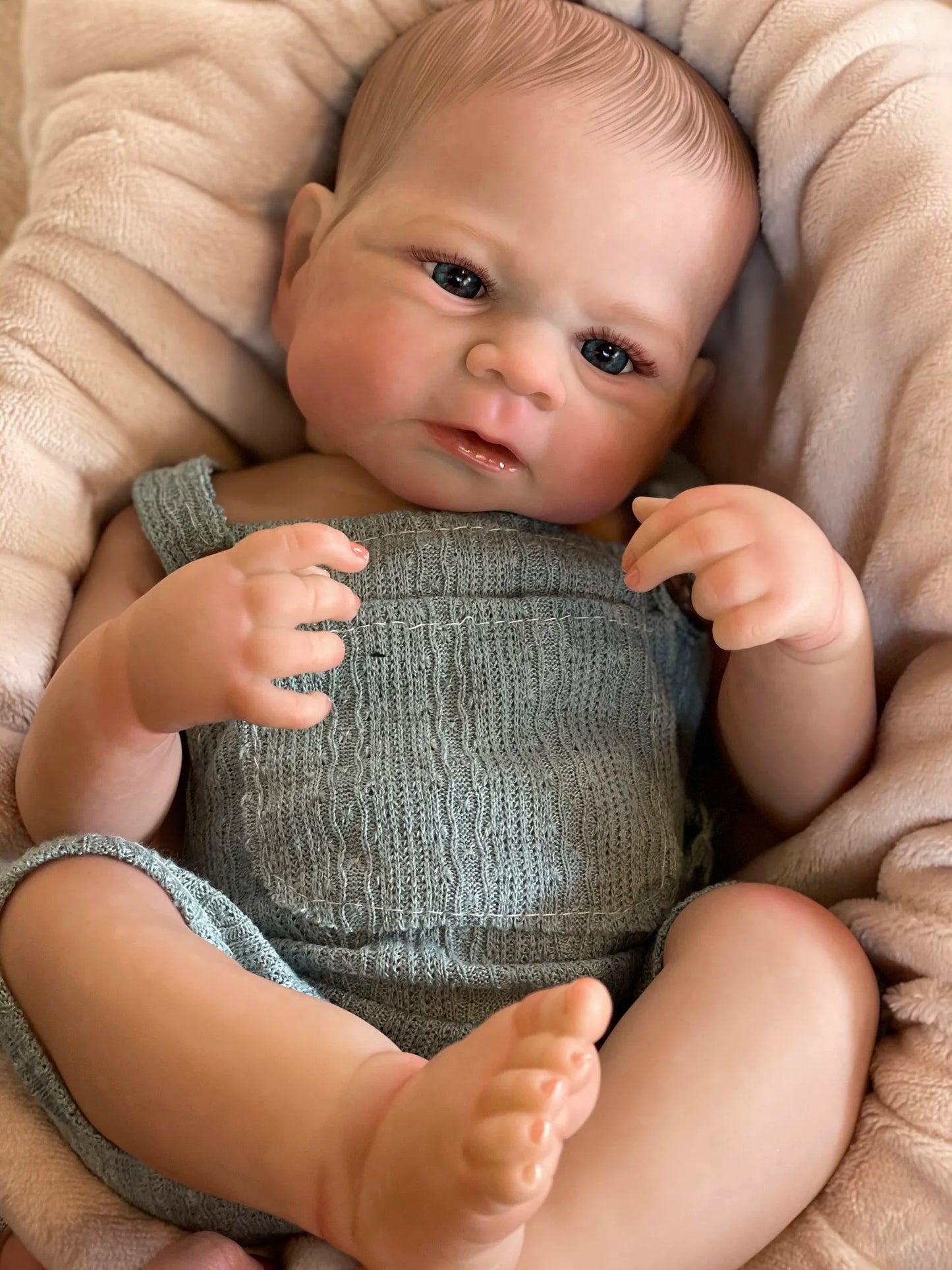 Bebé Reborn Miguel com Corpo em Vinil – Real Touch